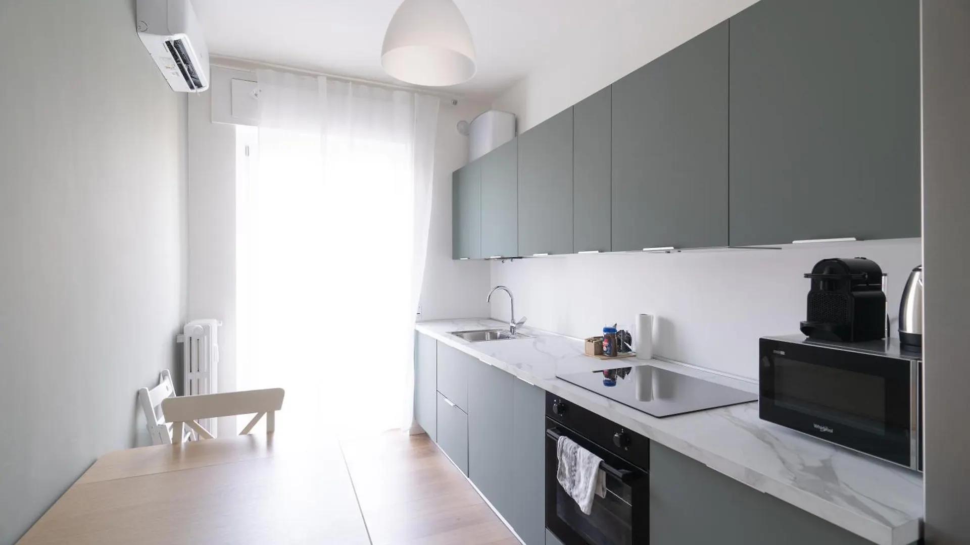 Design District Apartment - Milano Navigli מילאנו