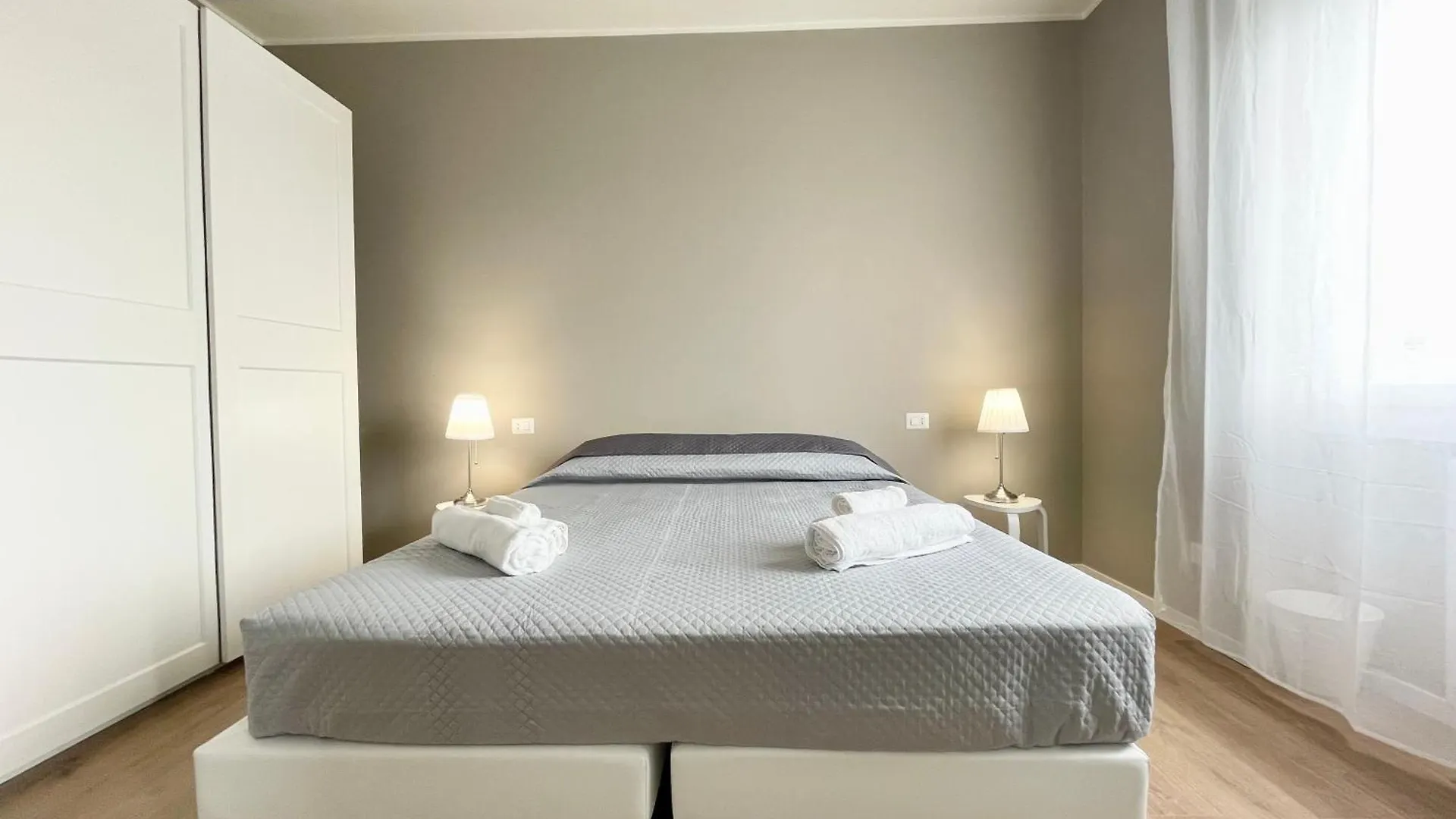 Design District Apartment - Milano Navigli 0*, ميلان