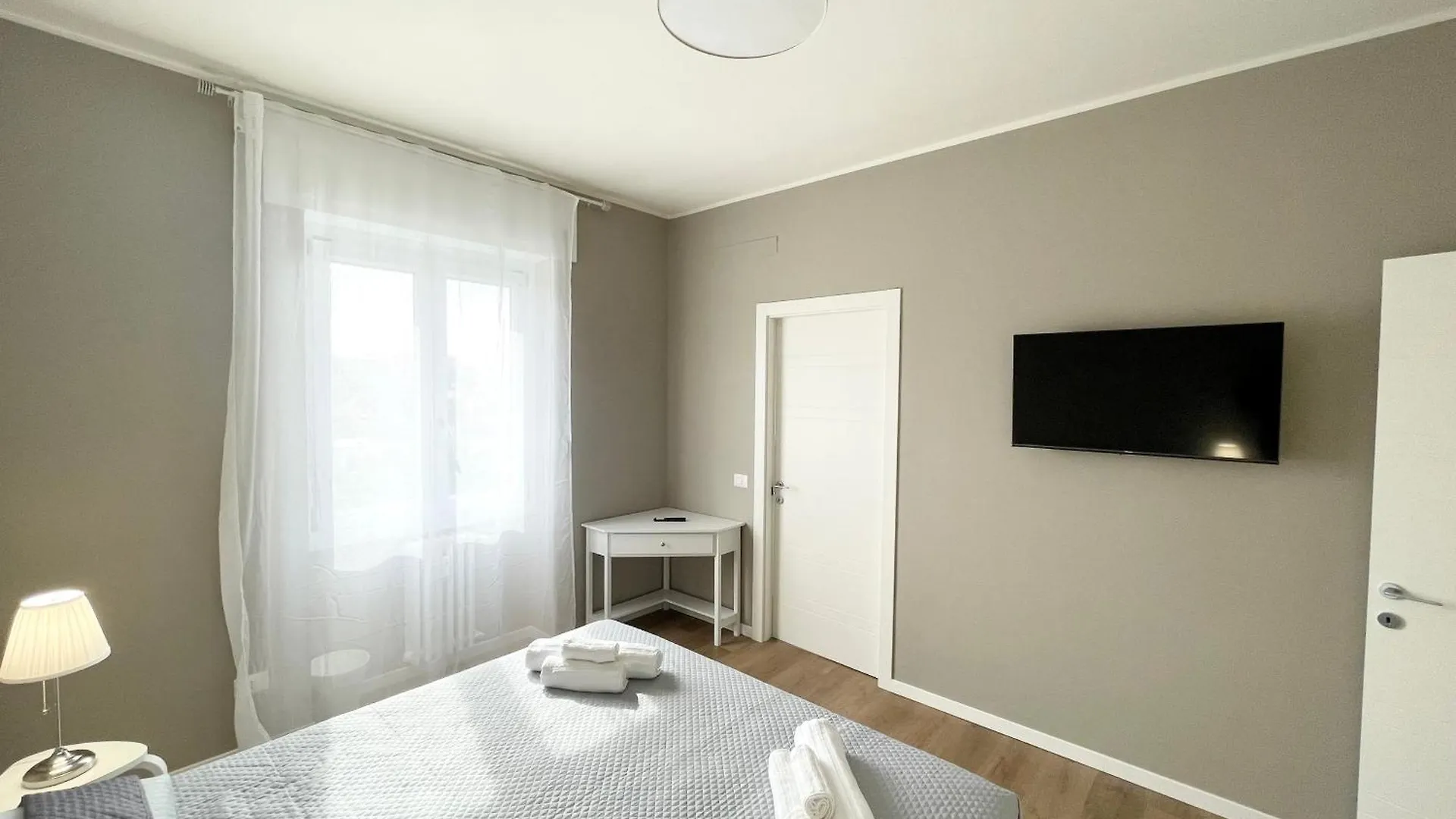 Design District Apartment - Milano Navigli إيطاليا