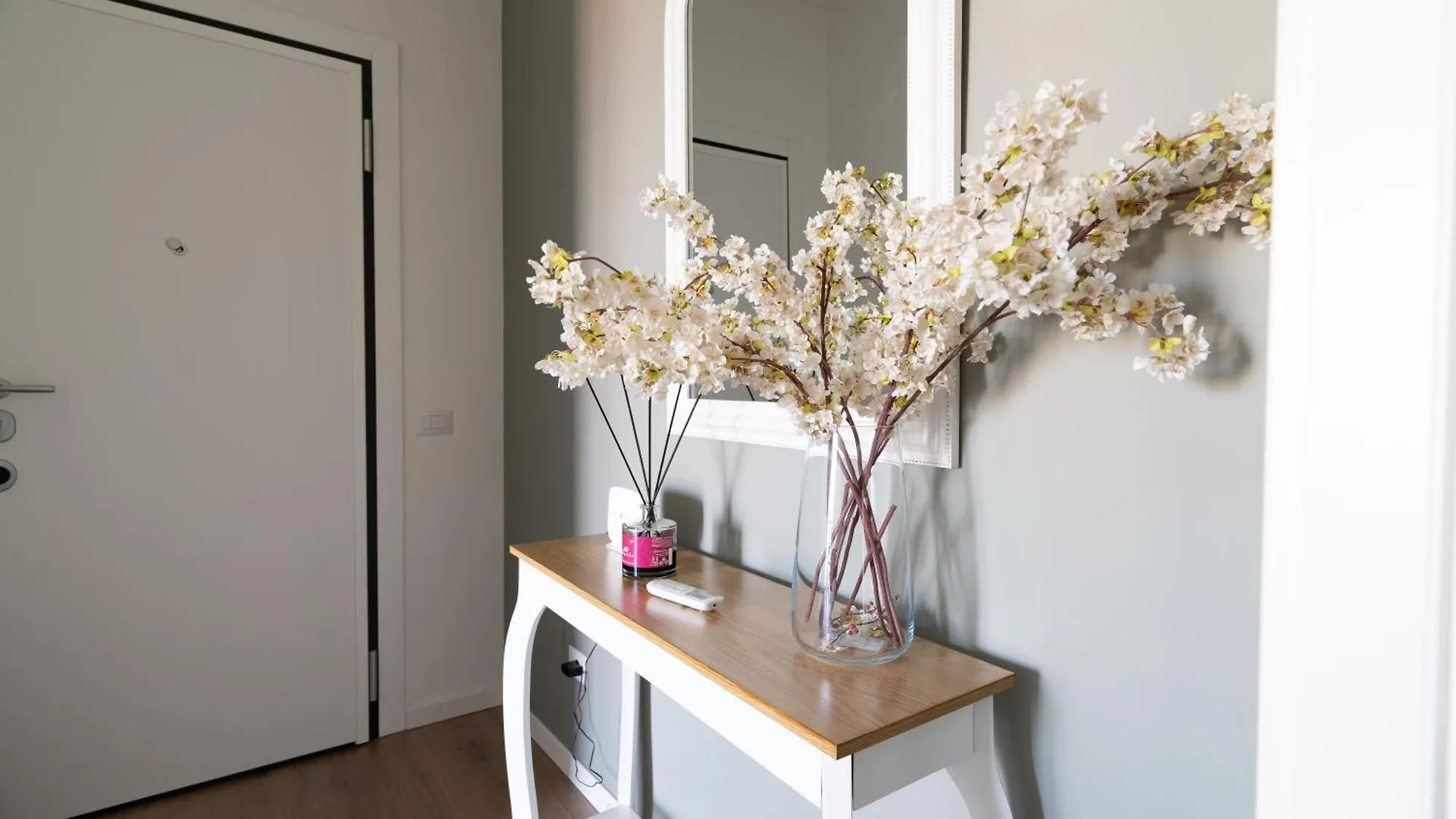 Design District Apartment - Milano Navigli إيطاليا
